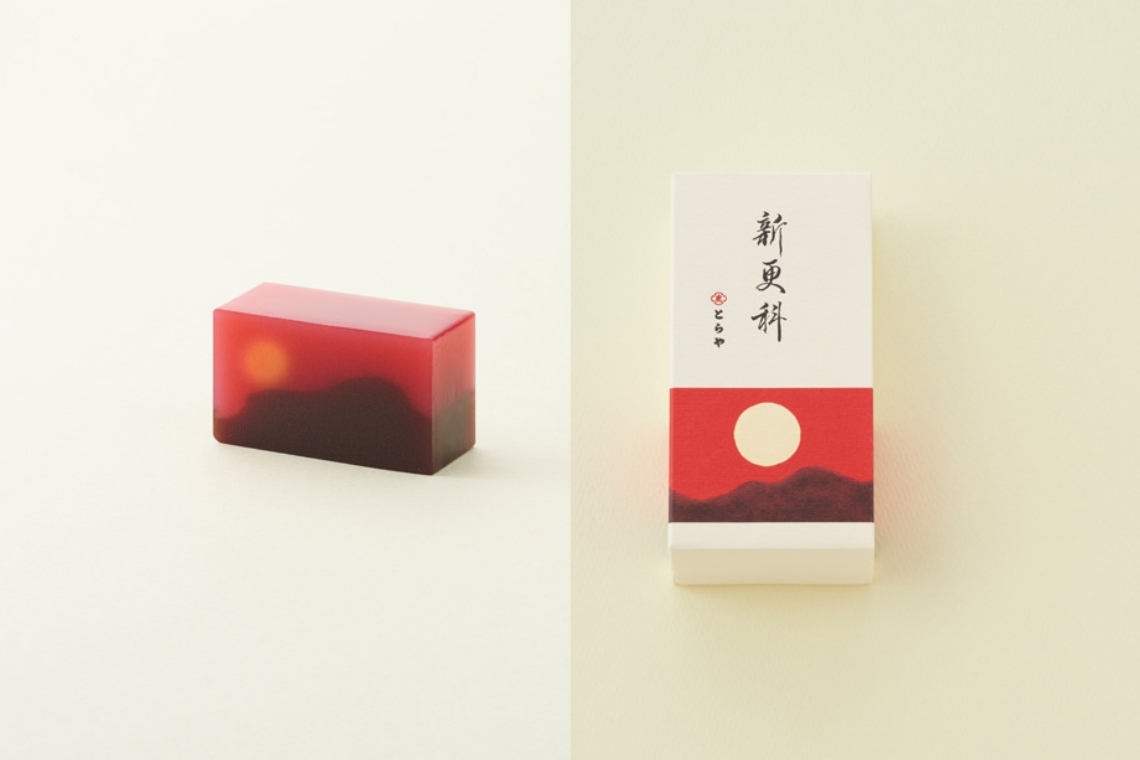 季節の羊羹『新更科』(中形)