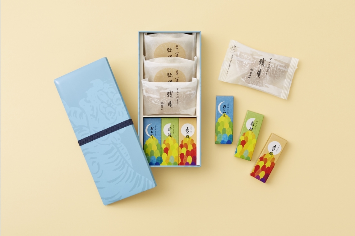 和菓子缶 (秋パッケージ小形羊羹入)